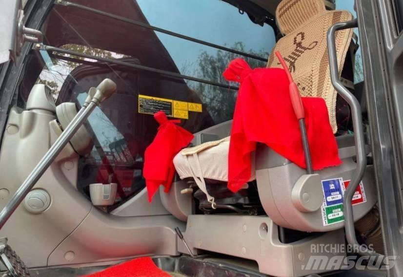 Hitachi 200-3 Lánctalpas kotrók