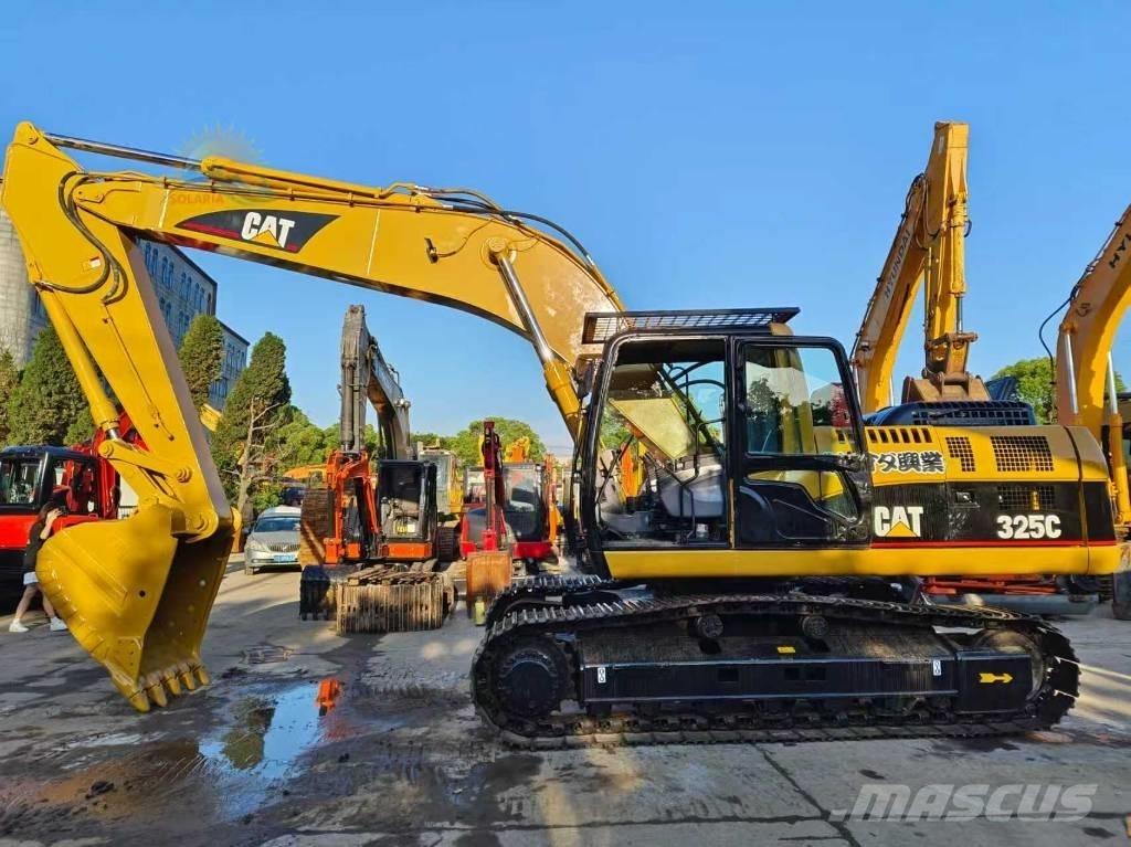CAT 325 C Lánctalpas kotrók