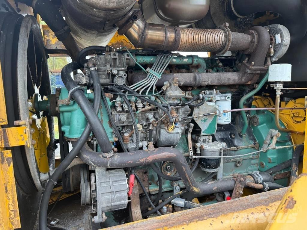 Volvo L 90 Gumikerekes homlokrakodók