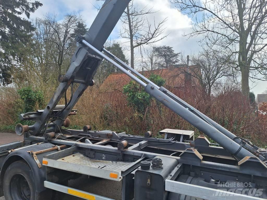 Renault 210 Konténer keretes / Konténeres teherautók
