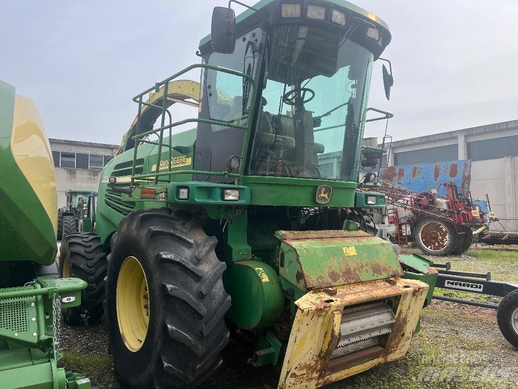 John Deere 7700 Önjáró szecskázók
