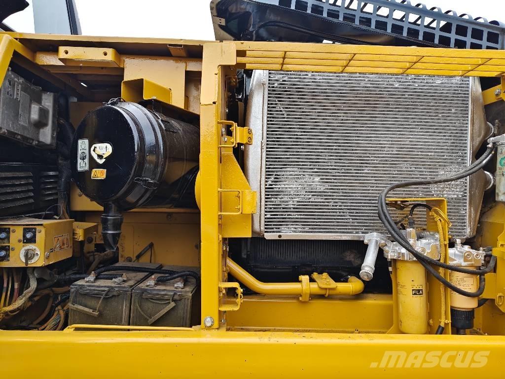 CAT 330 D2L Lánctalpas kotrók