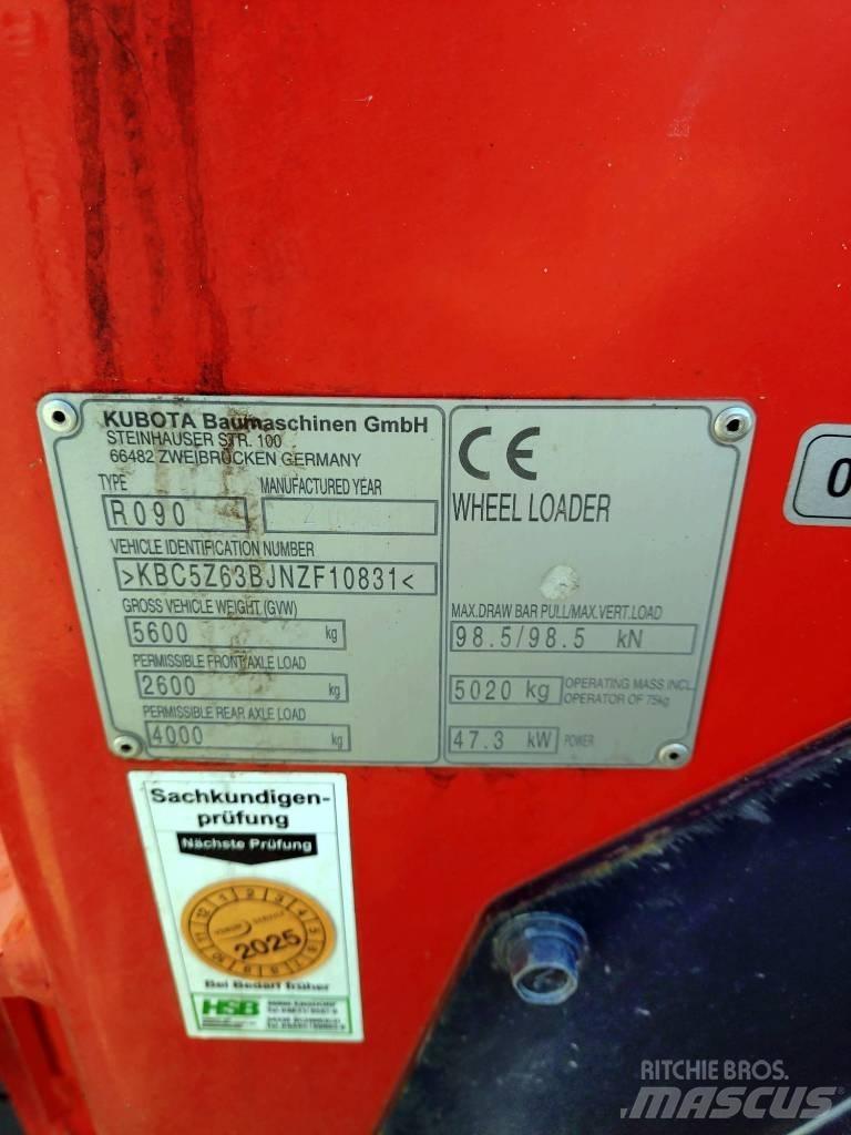 Kubota R 090 Gumikerekes homlokrakodók
