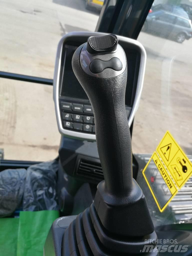 Hyundai HX140LC Lánctalpas kotrók