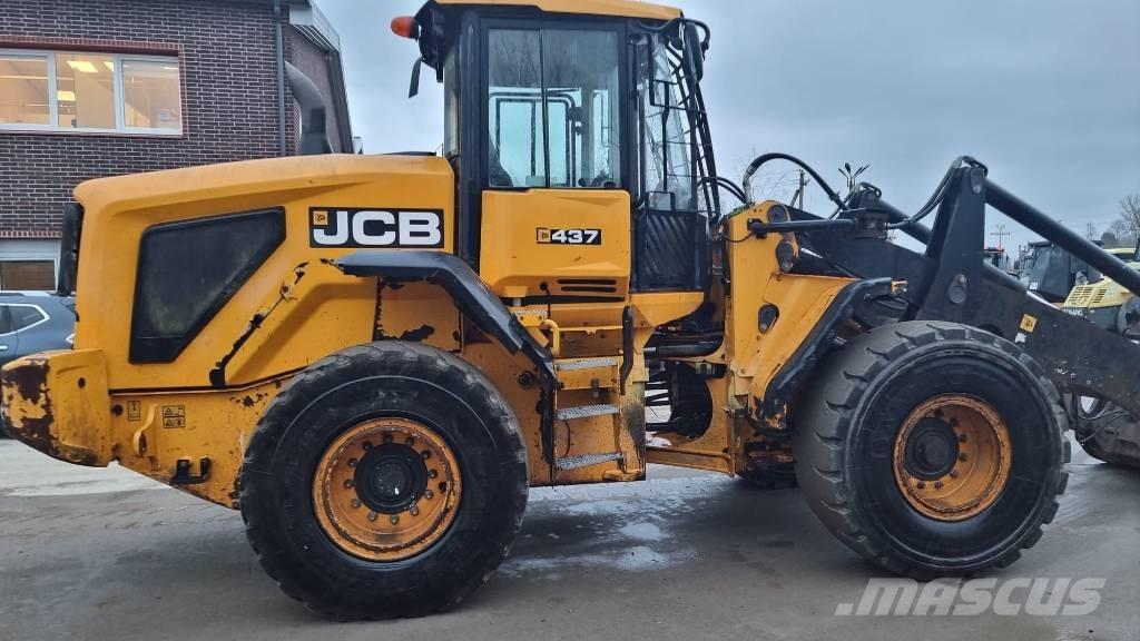 JCB 437 HT Gumikerekes homlokrakodók