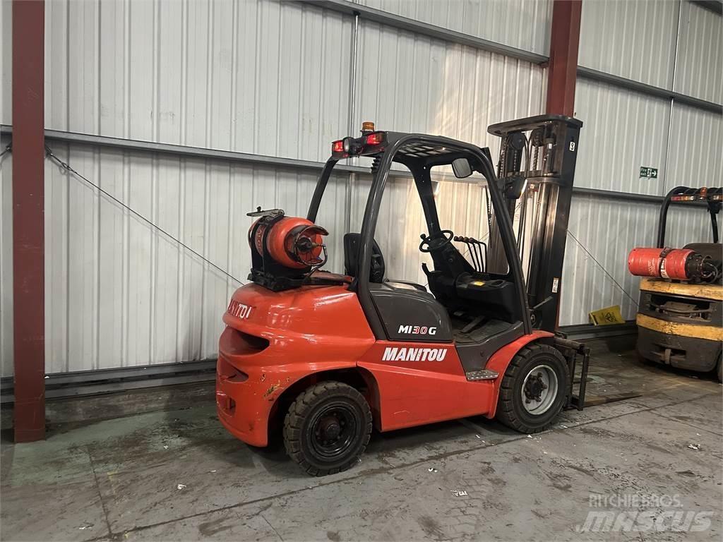 Manitou MI30G Gázüzemű targoncák