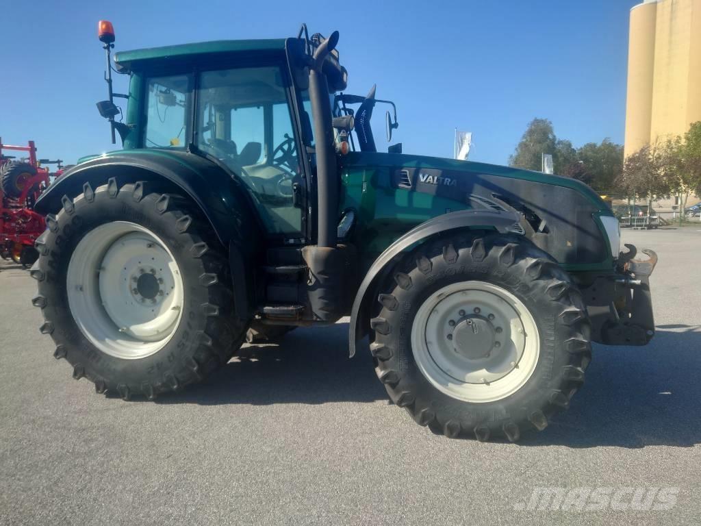 Valtra T 213 V Traktorok