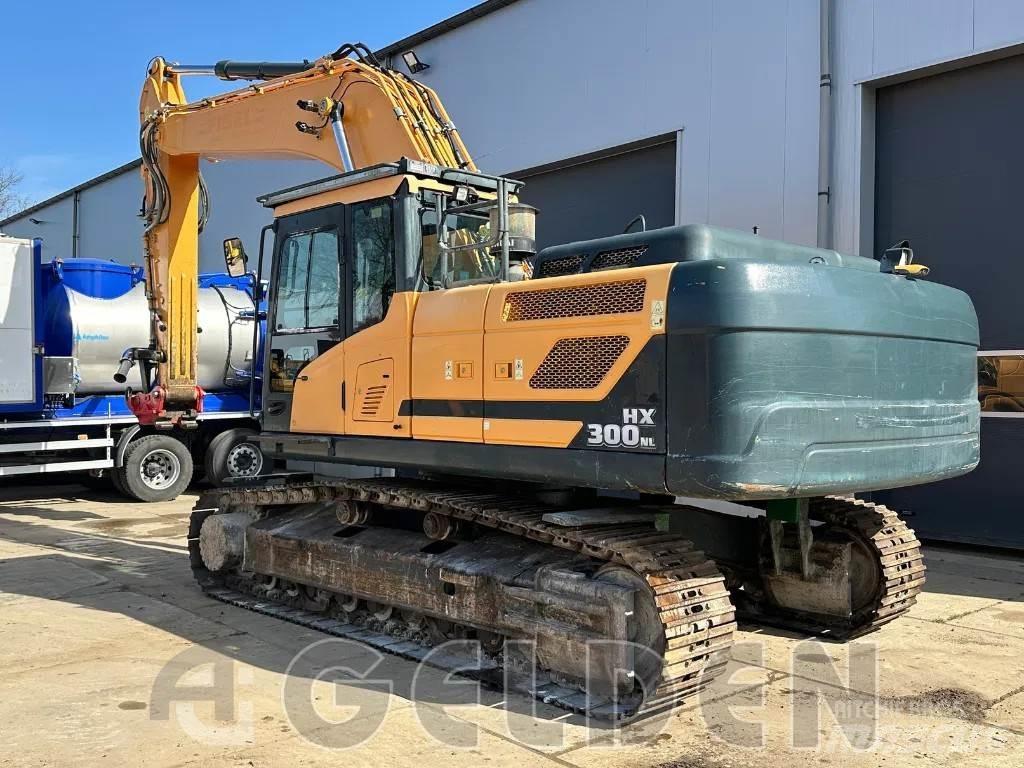 Hyundai HX300NL Lánctalpas kotrók