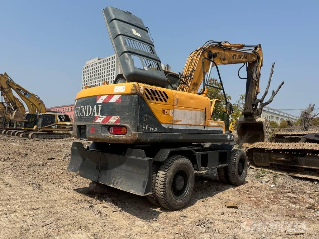 Hyundai R150W-9 Gumikerekes kotrók