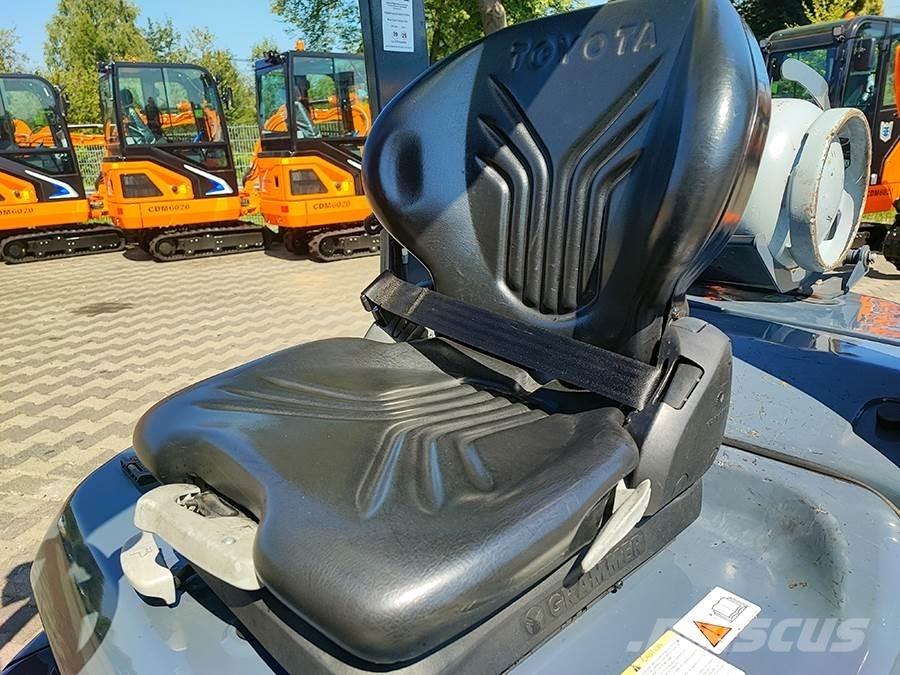 Toyota 02-8FGF25 Gázüzemű targoncák