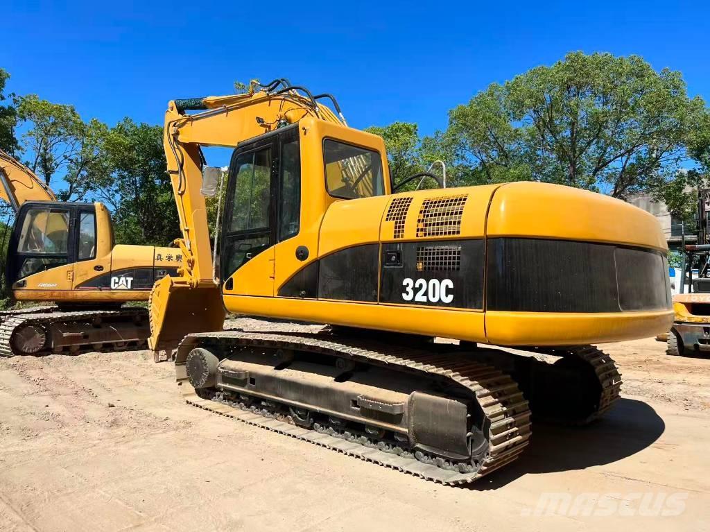 CAT 320 C L Lánctalpas kotrók