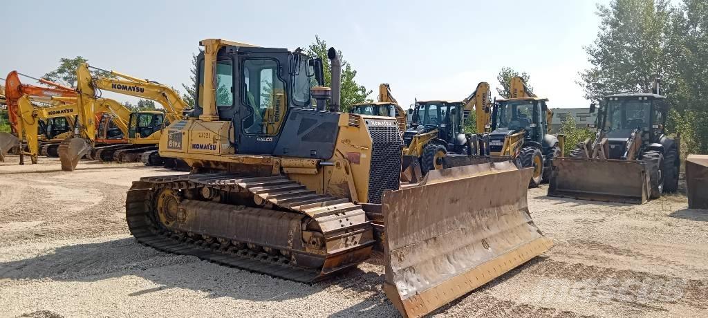 Komatsu D61EX-15 lánctalpas dózerek