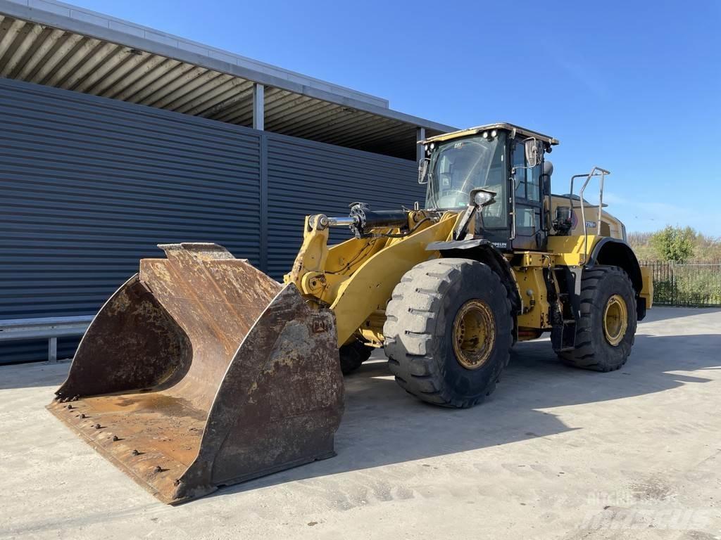 CAT 972M Gumikerekes homlokrakodók