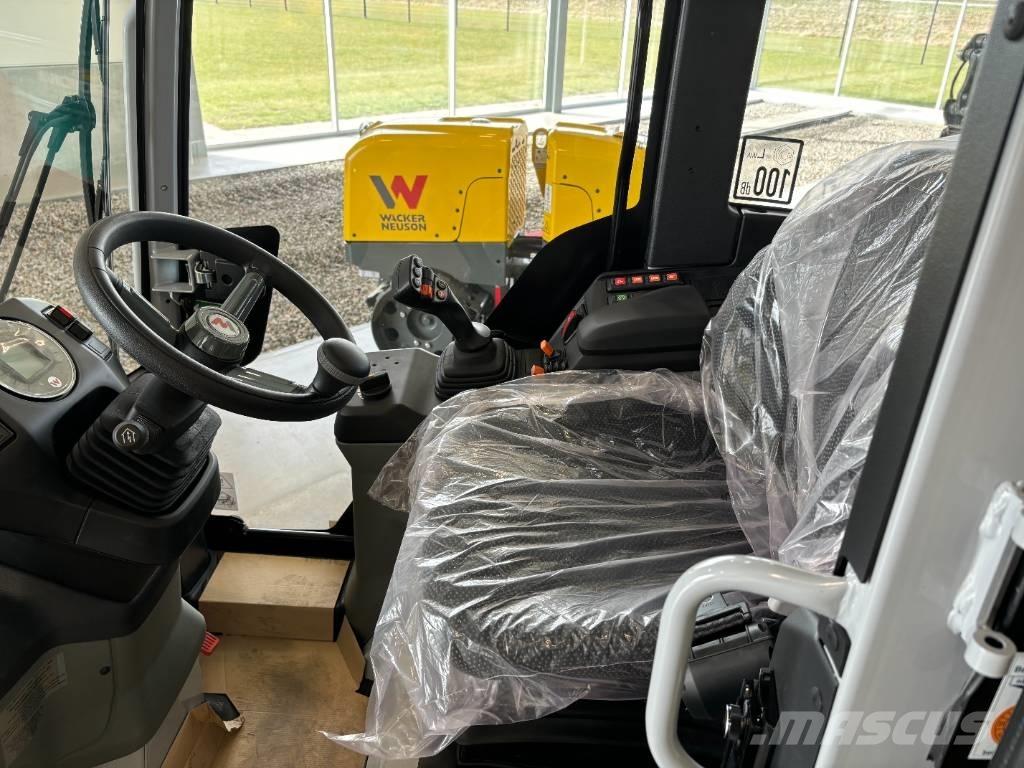 Wacker Neuson WL 28 Gumikerekes homlokrakodók