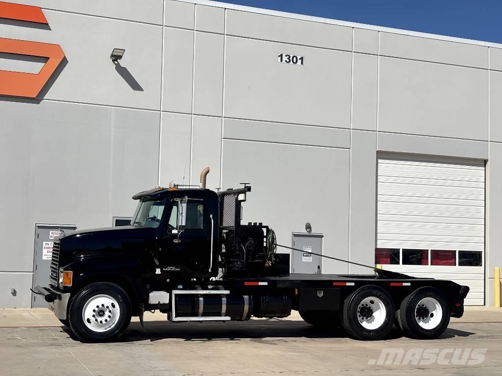 Mack CHU 613 Műszaki mentők