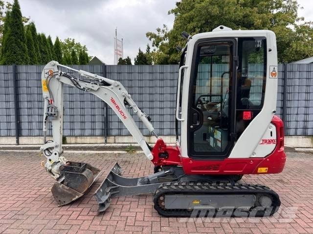 Takeuchi TB 320 Mini kotrók < 7t