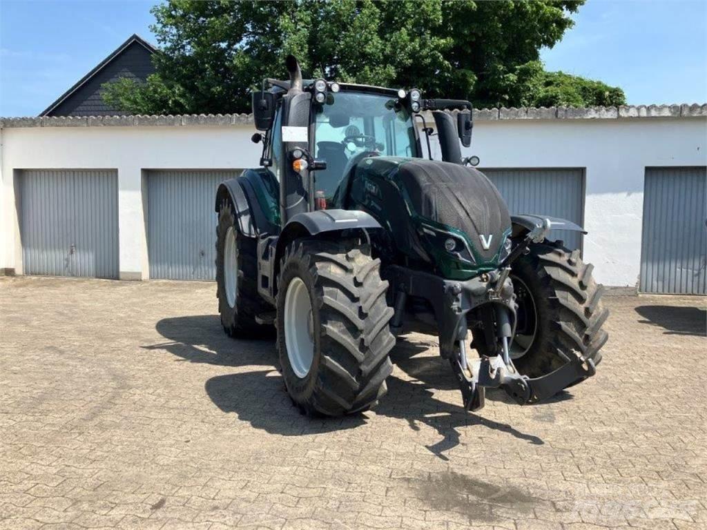 Valtra T154 Active Traktorok
