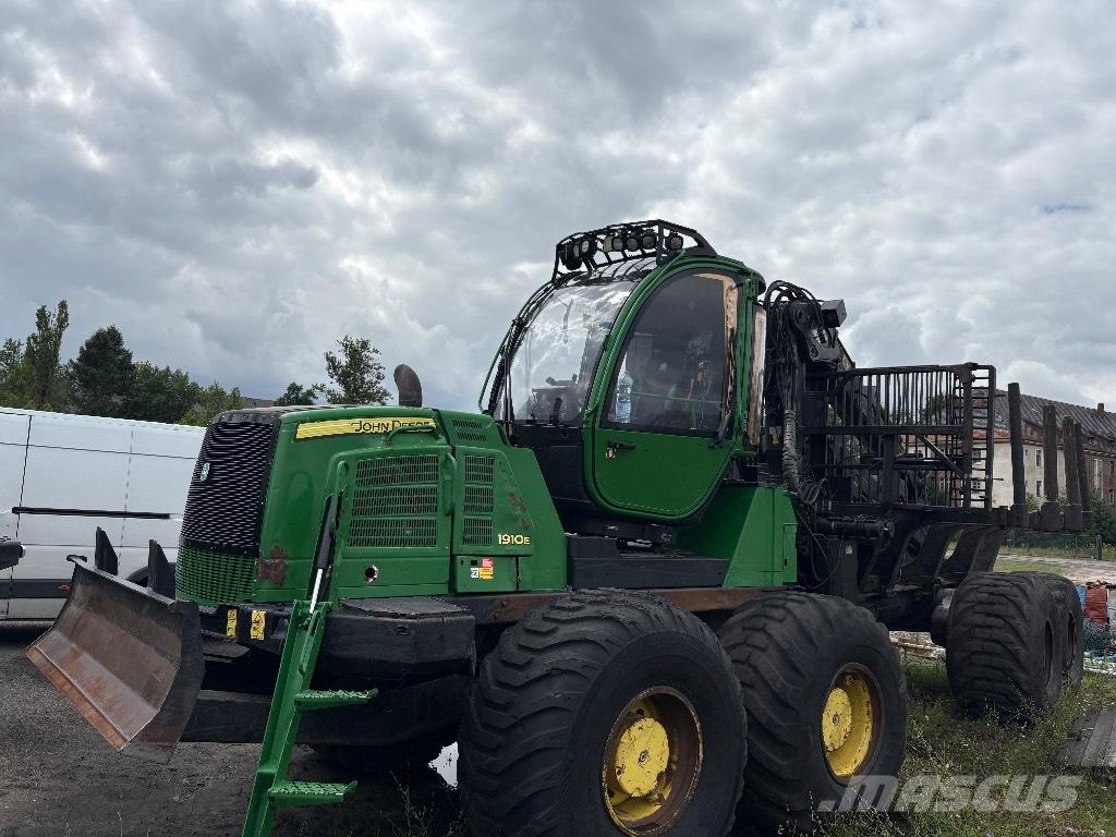 John Deere 1910E Kihordók