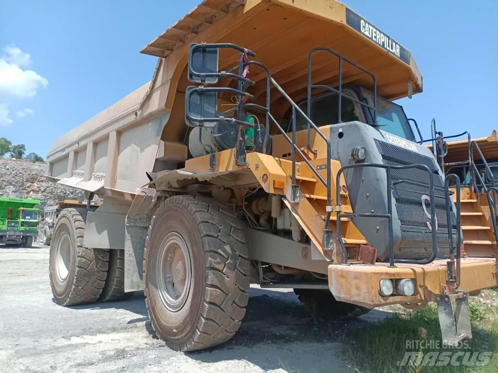 CAT 773 F Csuklósdömperek