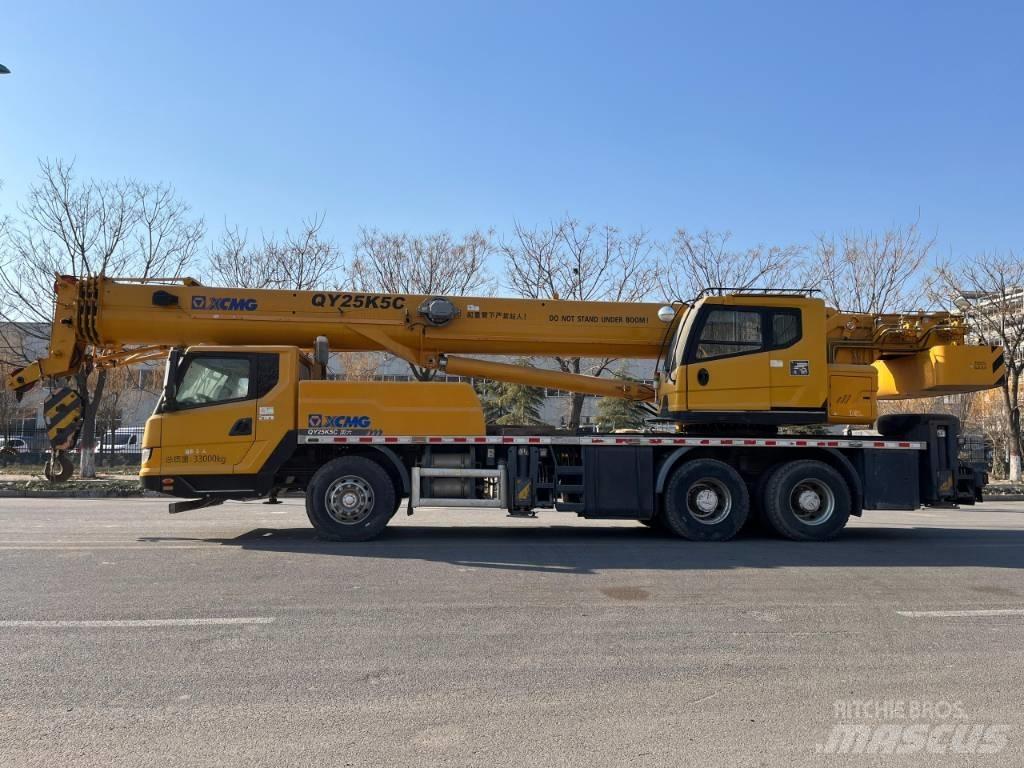 XCMG QY25K5C Terepdaruk
