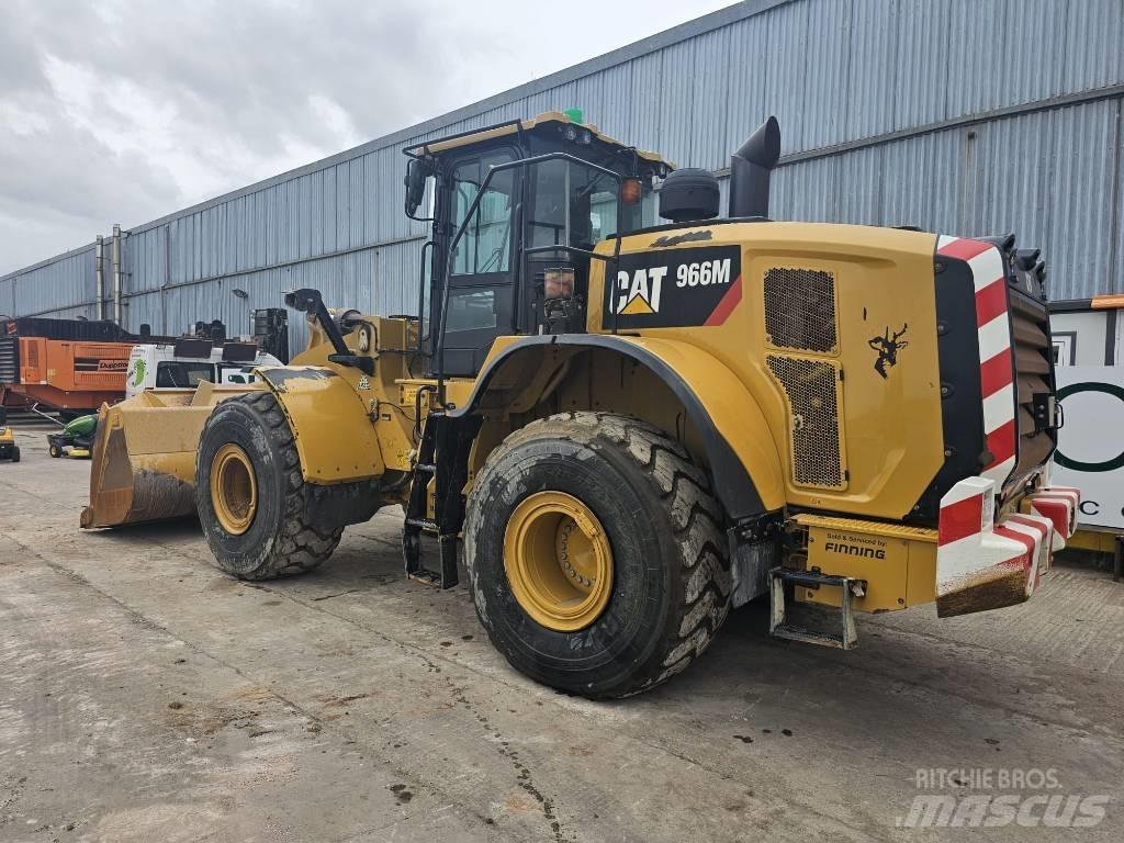 CAT 966 M Gumikerekes homlokrakodók