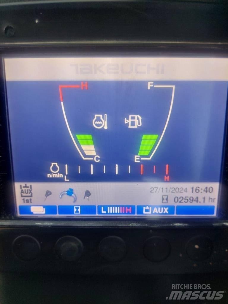 Takeuchi TB 230 Mini kotrók < 7t