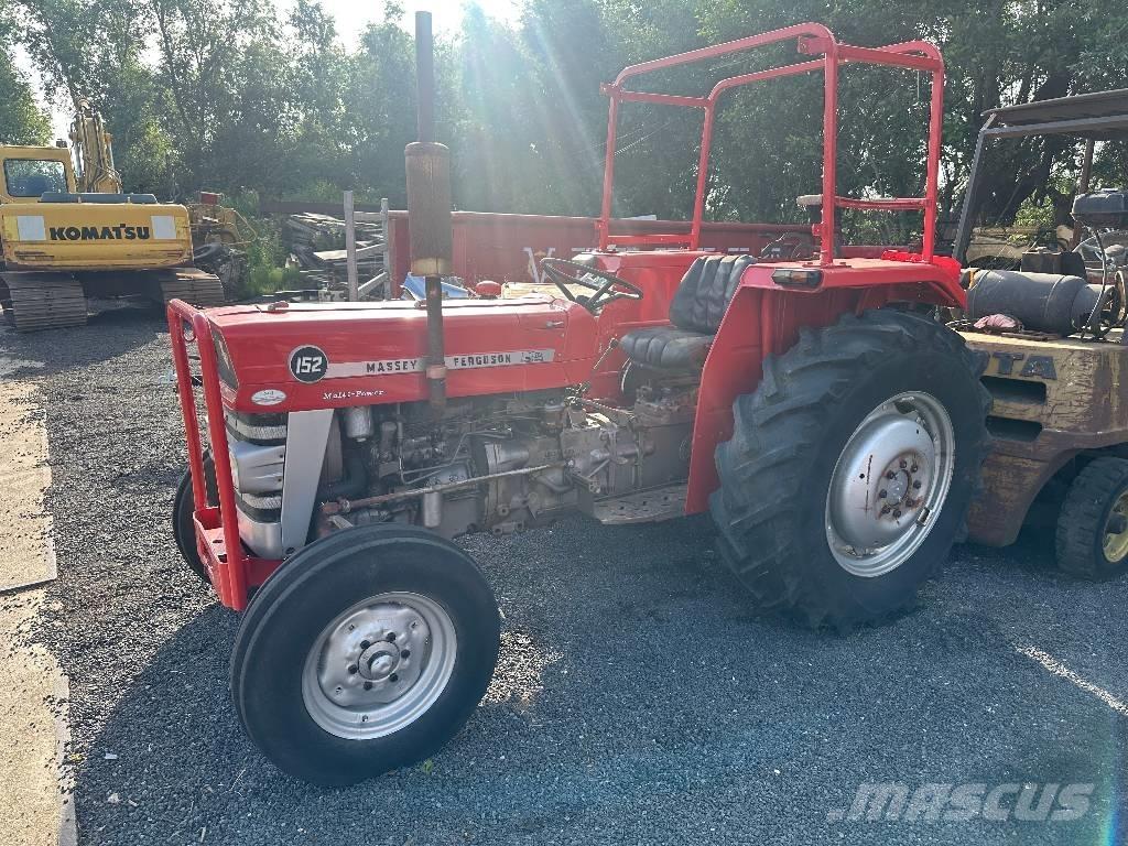 Massey Ferguson 152 Traktorok