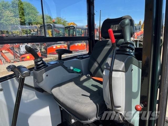 CAT 302.7 D CR Mini kotrók < 7t