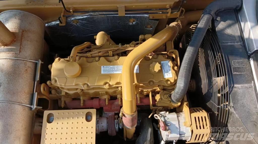 CAT 330D2L Lánctalpas kotrók