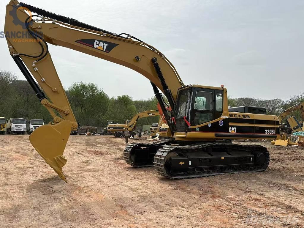 CAT 330 B L Lánctalpas kotrók
