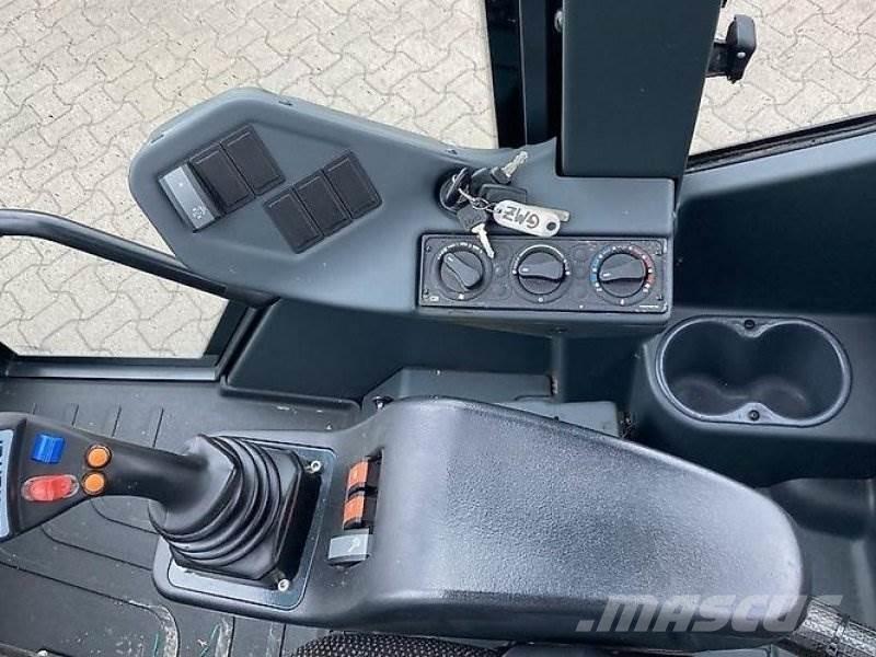 Schäffer 6680T Teleszkópos rakodók