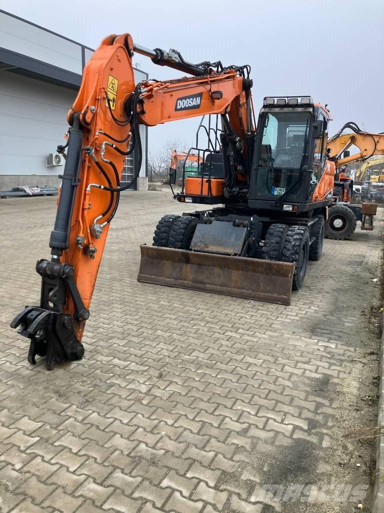 Doosan DX140W-7 Gumikerekes kotrók