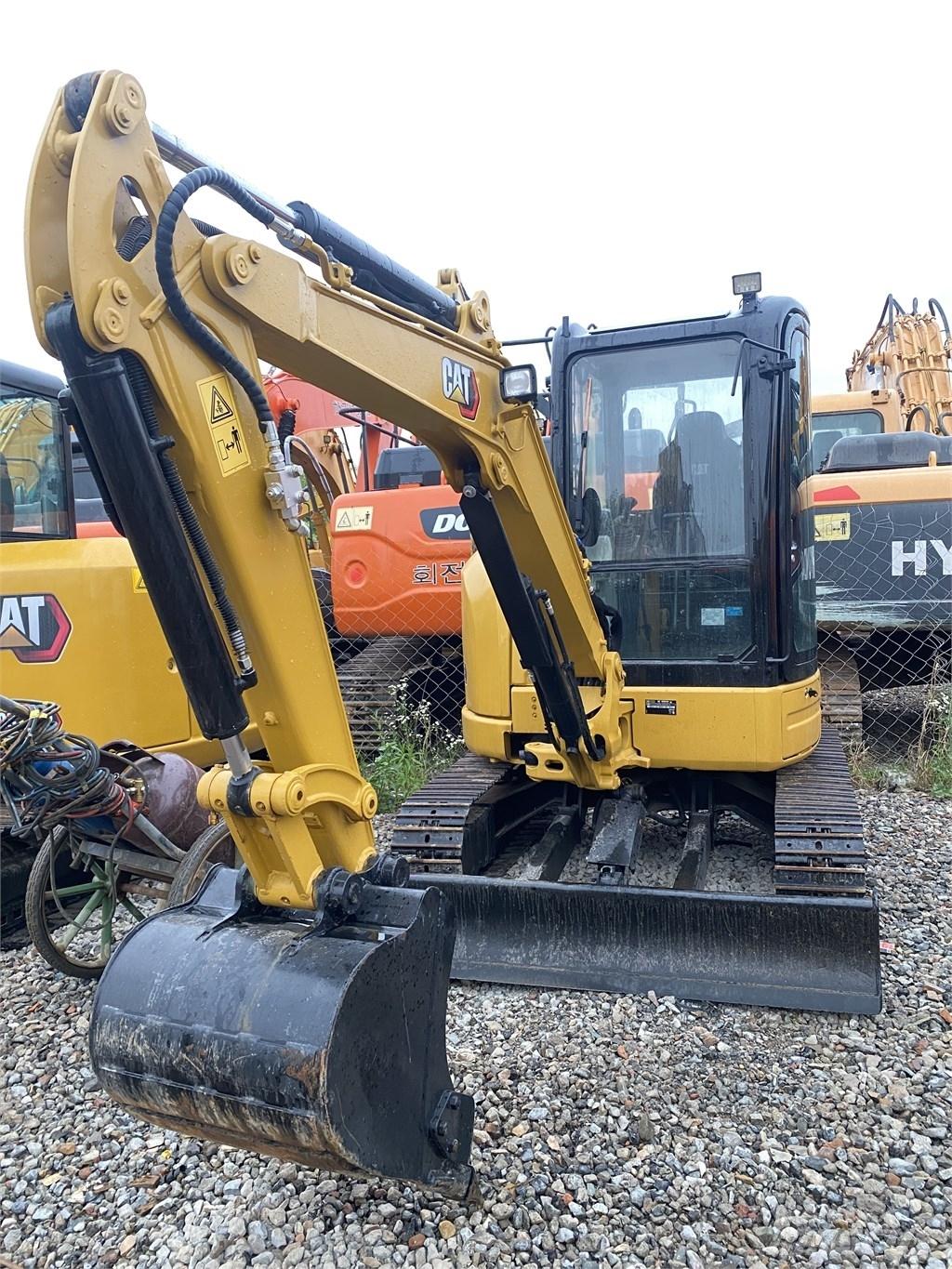 CAT 303E Lánctalpas kotrók