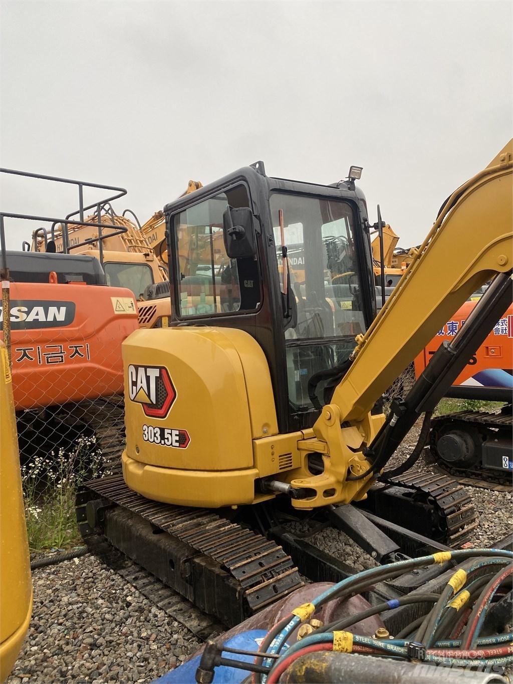 CAT 303E Lánctalpas kotrók