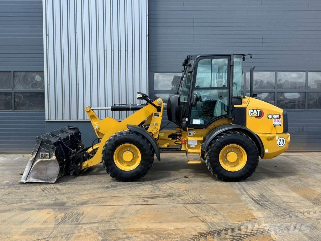CAT 908M CE + EPA Gumikerekes homlokrakodók