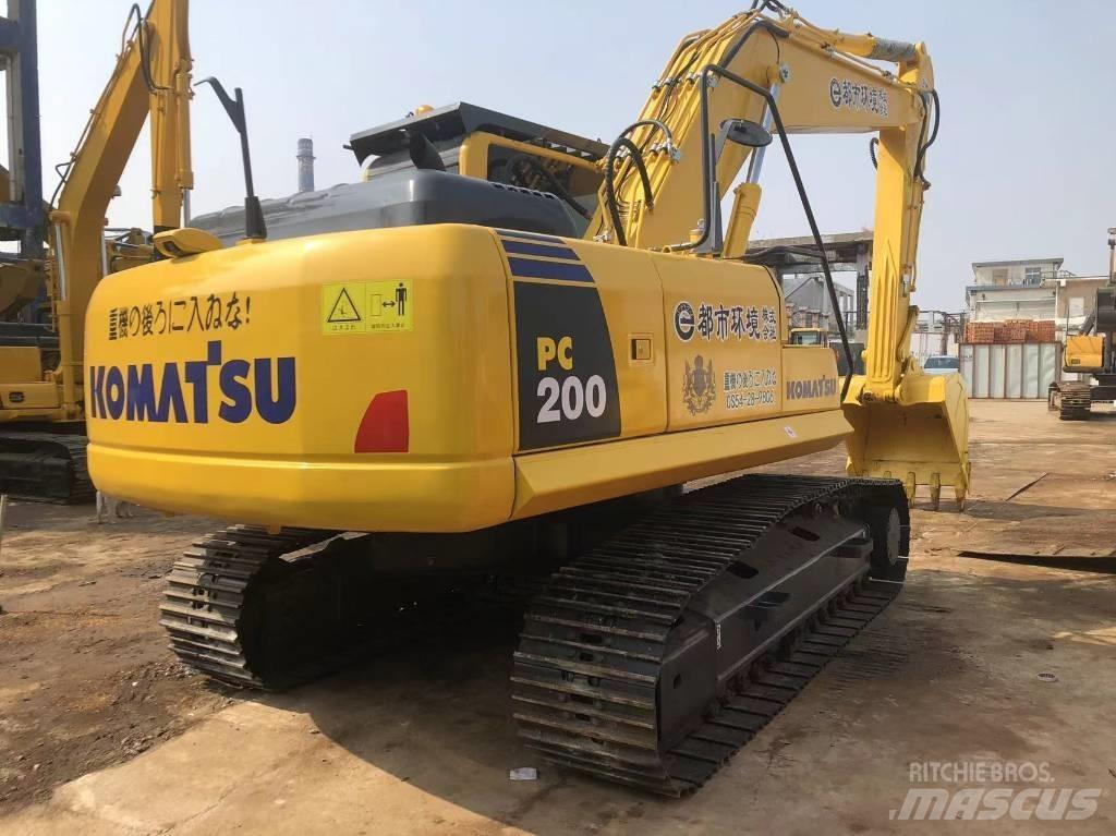 Komatsu PC 220-8 Lánctalpas kotrók