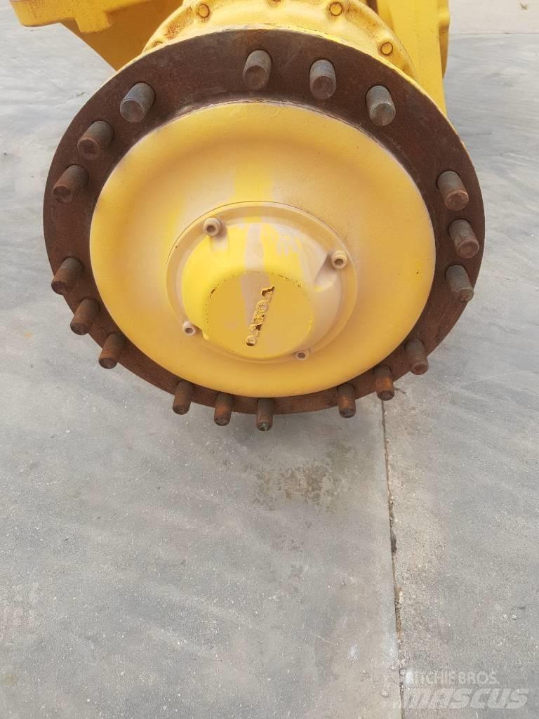 Volvo L120F G H Tengelyek