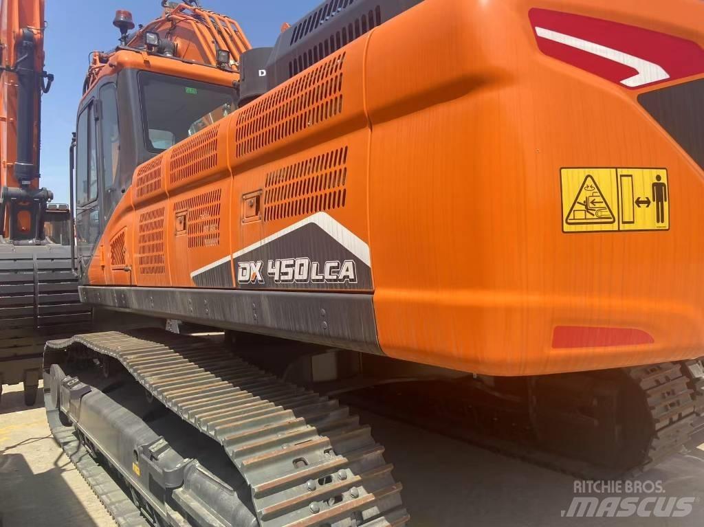 Develon DX 450 Lánctalpas kotrók