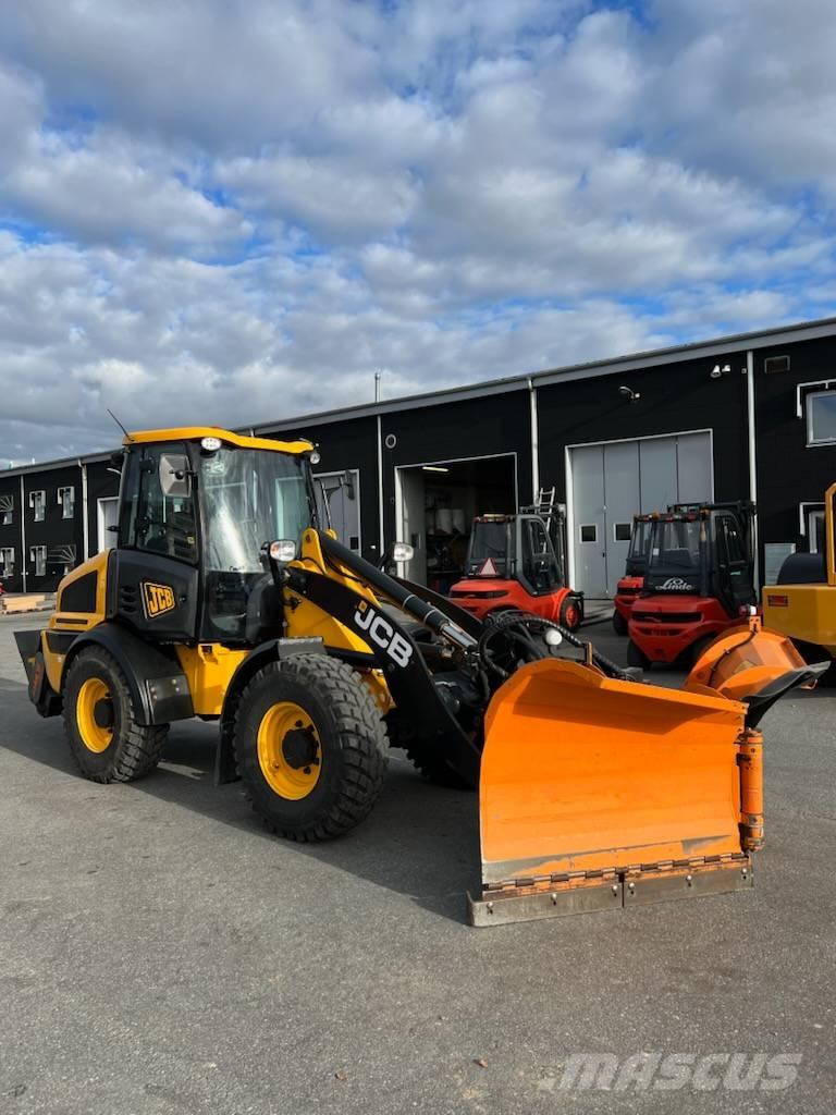 JCB 409 Gumikerekes homlokrakodók
