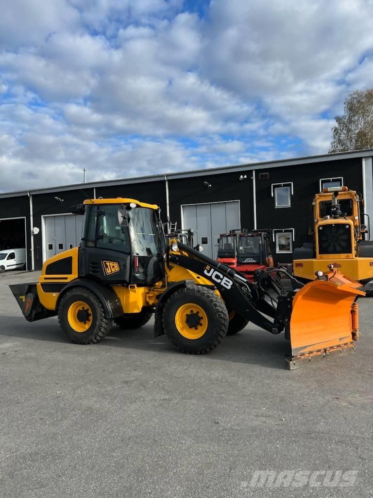 JCB 409 Gumikerekes homlokrakodók