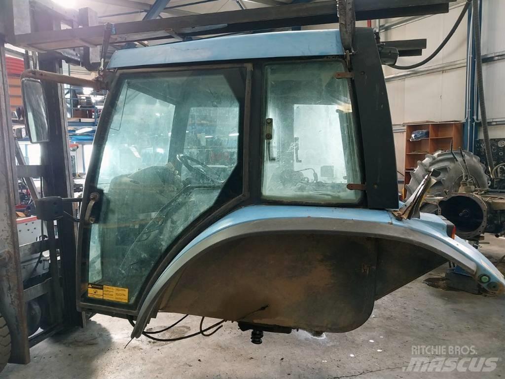 Landini Legend 115 Vezetőfülke és belső tartozékok