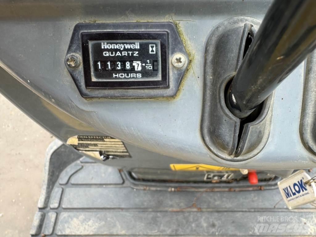 Yanmar SV08 (AH896) Mini kotrók < 7t