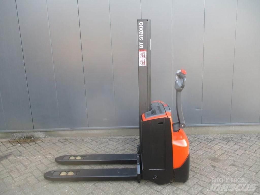 BT SWE 080L Gyalogkíséretű targonca