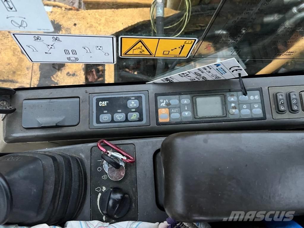 CAT 307 C Közepes (midi) kotrók 7 t - 12 t