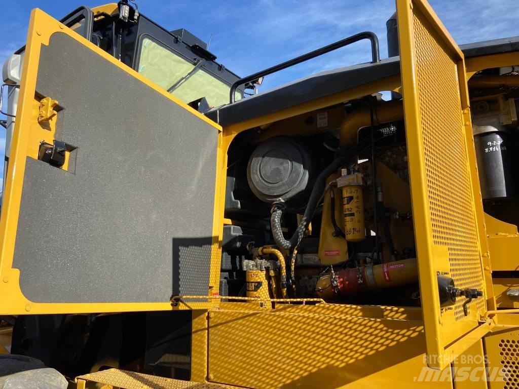 CAT 16 M Gréderek