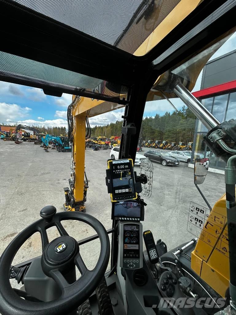 CAT M317F / Myyty, Sold Gumikerekes kotrók