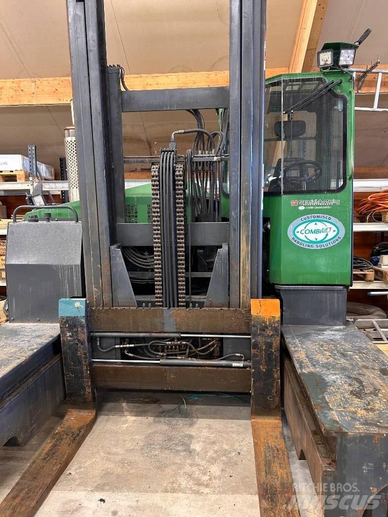 Combilift C 7000 Tolóoszlopos négyutas targonca