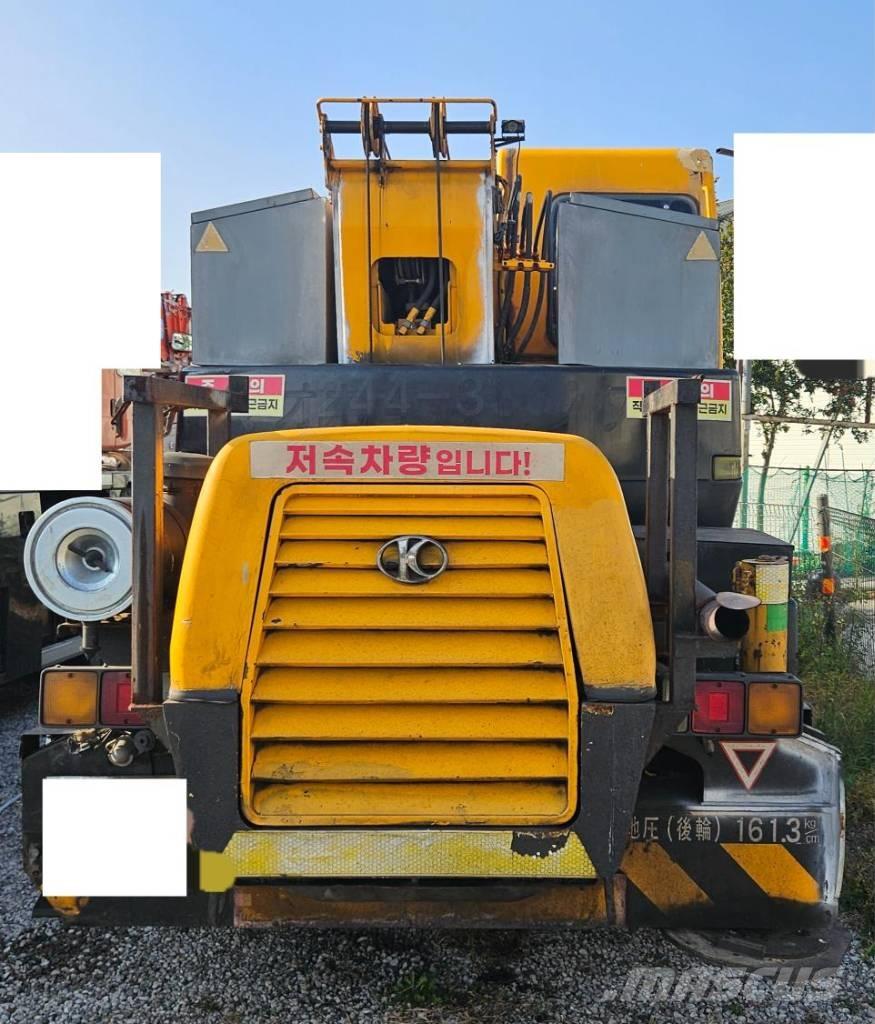 Kato MR 100 Mobil daruk