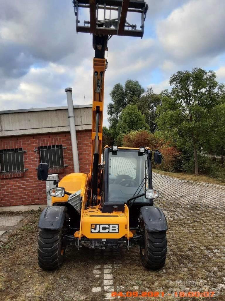 JCB 525-60 Teleszkópos rakodók
