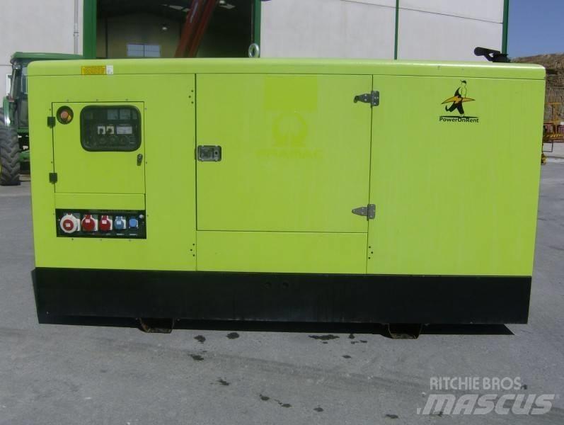 Pramac GSW110 Fénytornyok